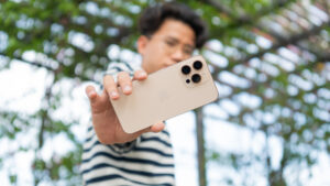 danh gia iphone 16 pro max sau 1 nam 30